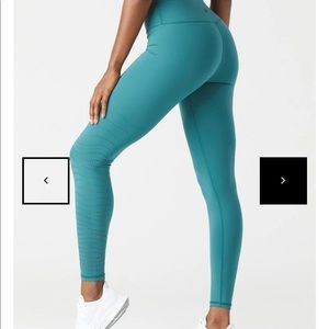GLYDER FIERCE LEGGING: EVERGREEN XS - NWT